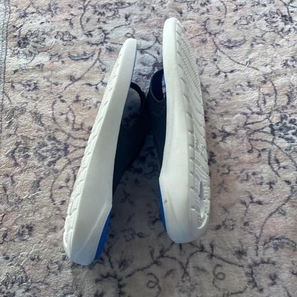 Crocs Lite Ride unisex, Blue and Black FlipFlops Sandals Size M 7 & W 9 - Picture 5 of 5